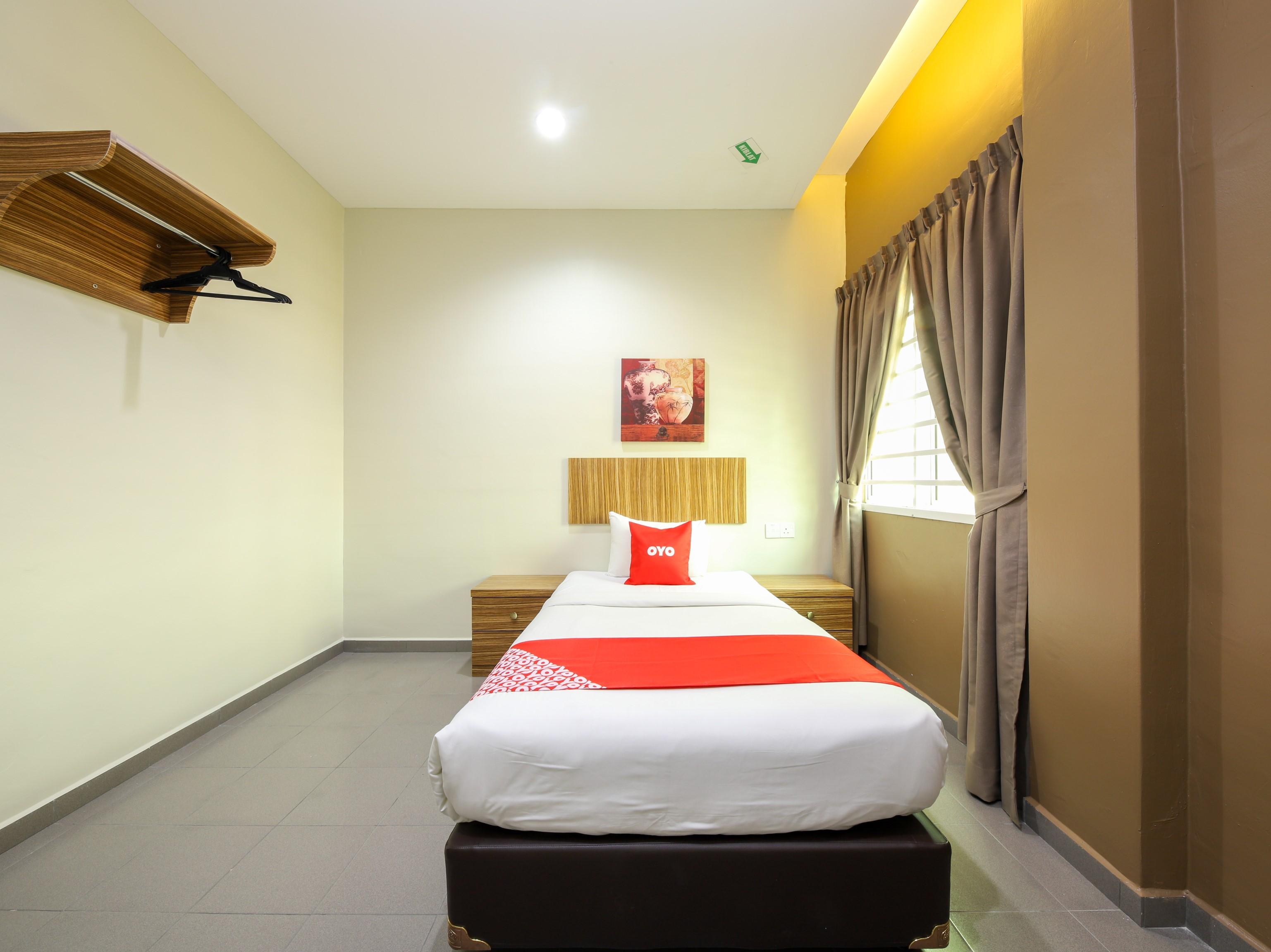 Oyo 89839 Riaz Hotel Malacca Ngoại thất bức ảnh