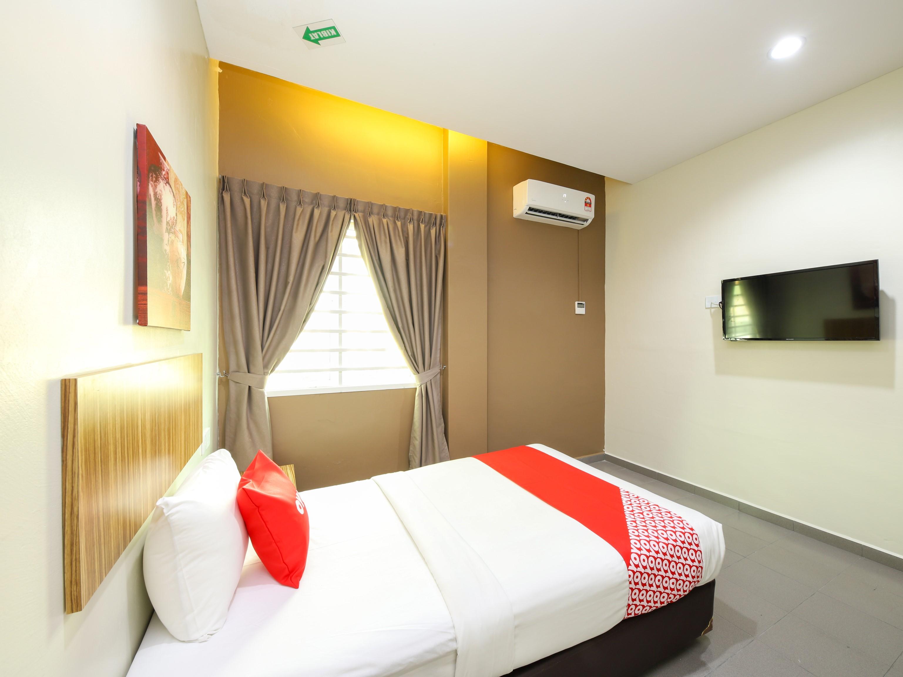 Oyo 89839 Riaz Hotel Malacca Ngoại thất bức ảnh