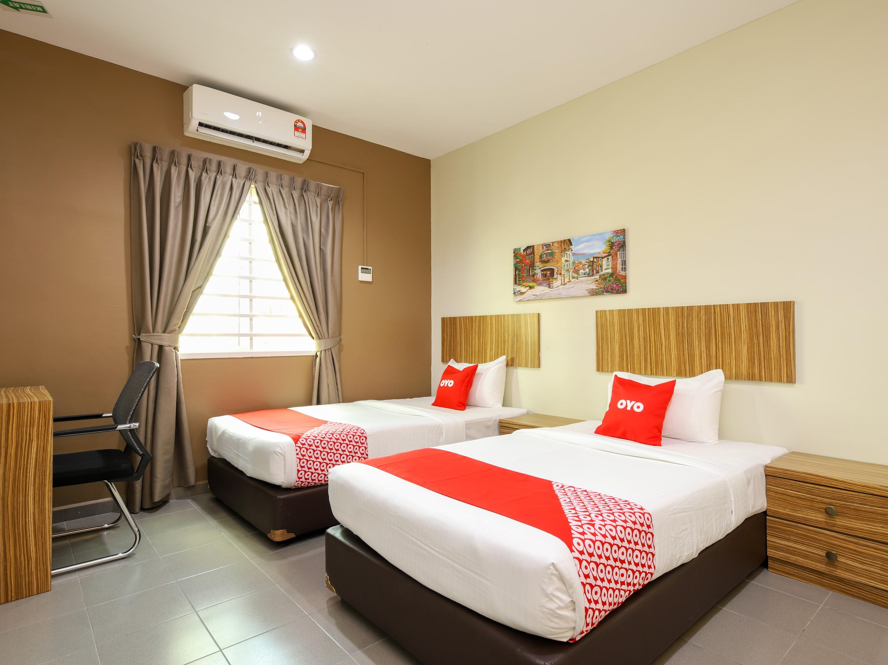 Oyo 89839 Riaz Hotel Malacca Ngoại thất bức ảnh