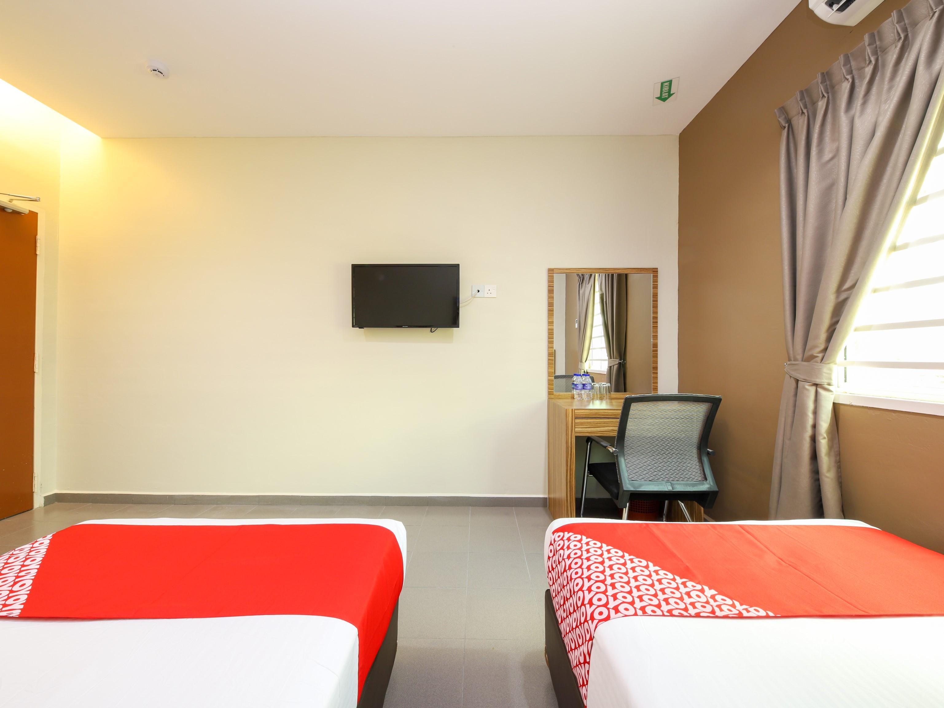 Oyo 89839 Riaz Hotel Malacca Ngoại thất bức ảnh