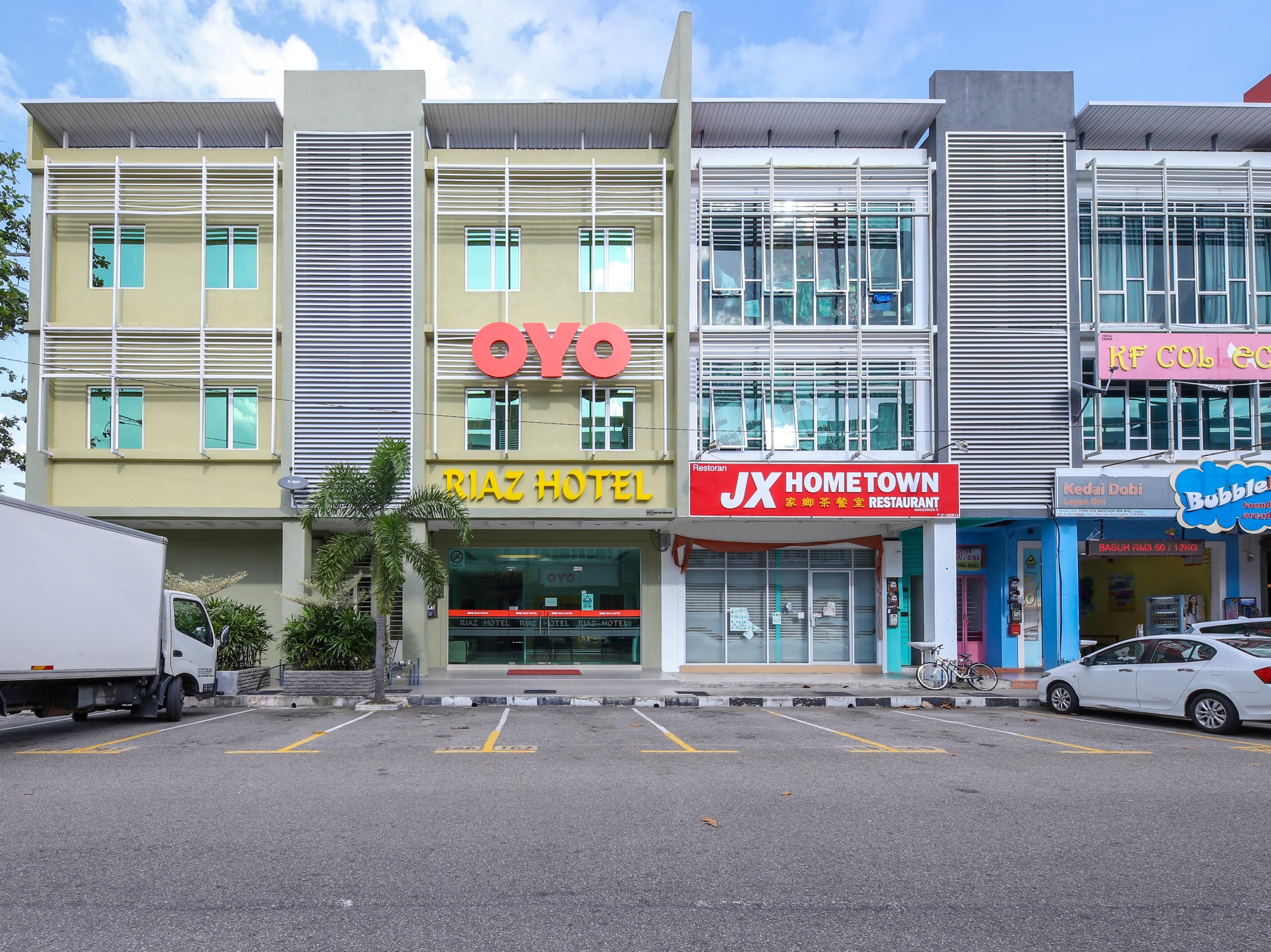 Oyo 89839 Riaz Hotel Malacca Ngoại thất bức ảnh