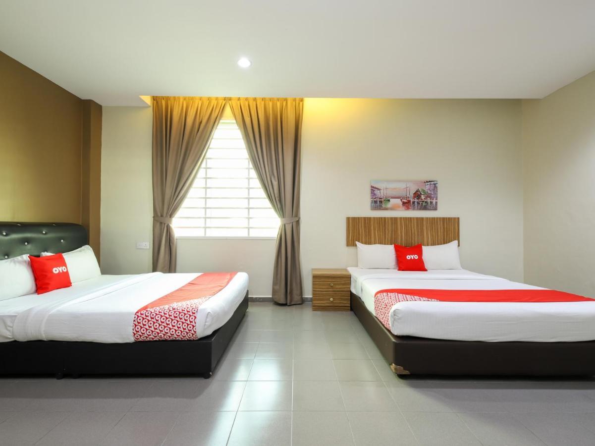 Oyo 89839 Riaz Hotel Malacca Ngoại thất bức ảnh