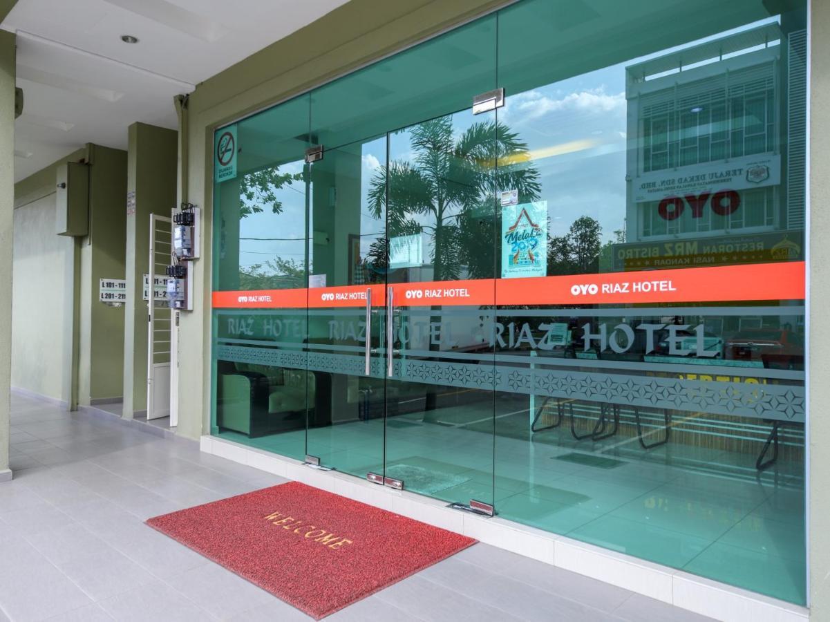 Oyo 89839 Riaz Hotel Malacca Ngoại thất bức ảnh